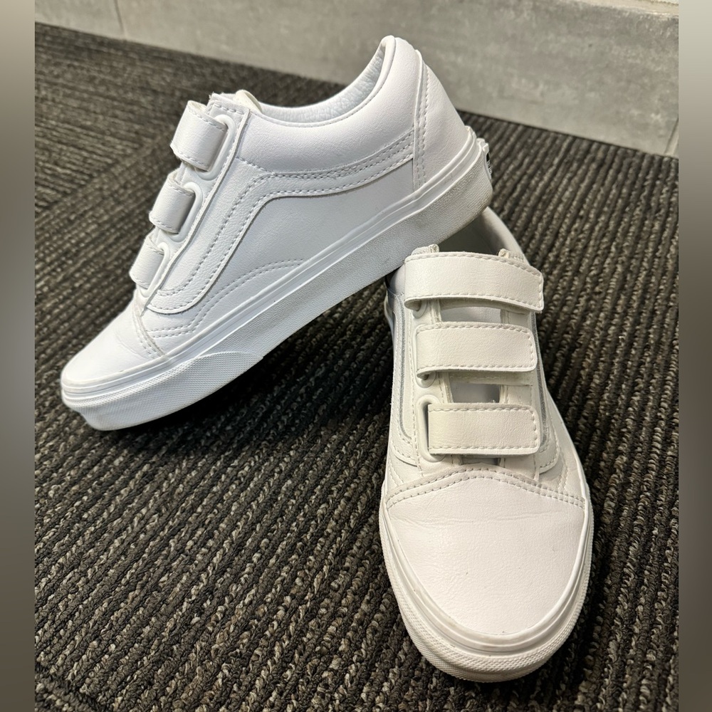 Vans Old School Velcro Strap | LEATHER | True white | Size 5.5 Women